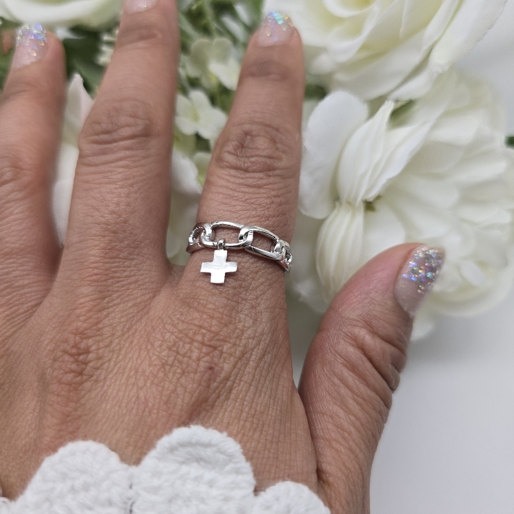 🥰 CHARMING CROSS RING - Picture 3 of 7
